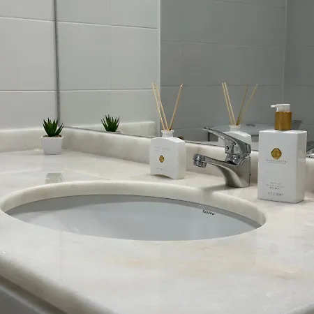 Апартаменты Tropical Garden *