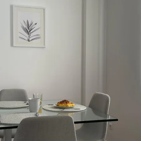 Tropical Garden Apartment